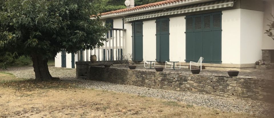 Maison 8 pièces de 340 m² à Carcassonne (11000)