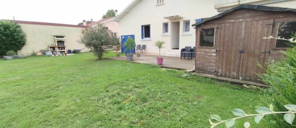 Village house 4 rooms of 85 m² in Soues (65430)