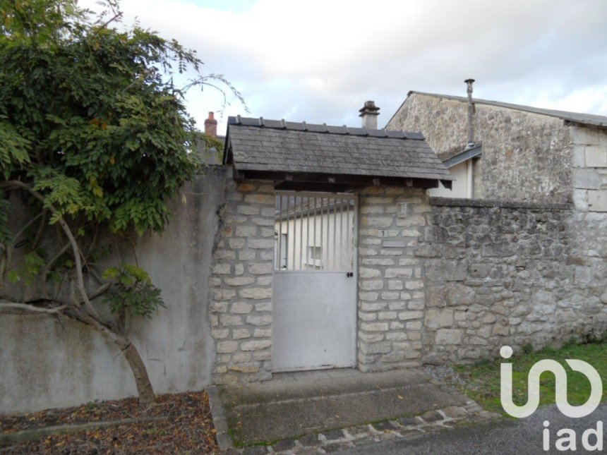 Village house 4 rooms of 85 m² in Laon (02000)