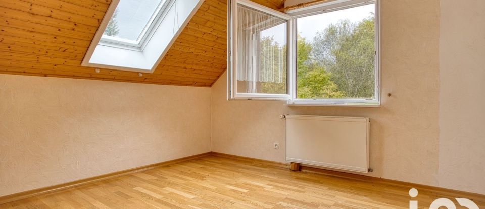 Maison 6 pièces de 173 m² à Ségny (01170)