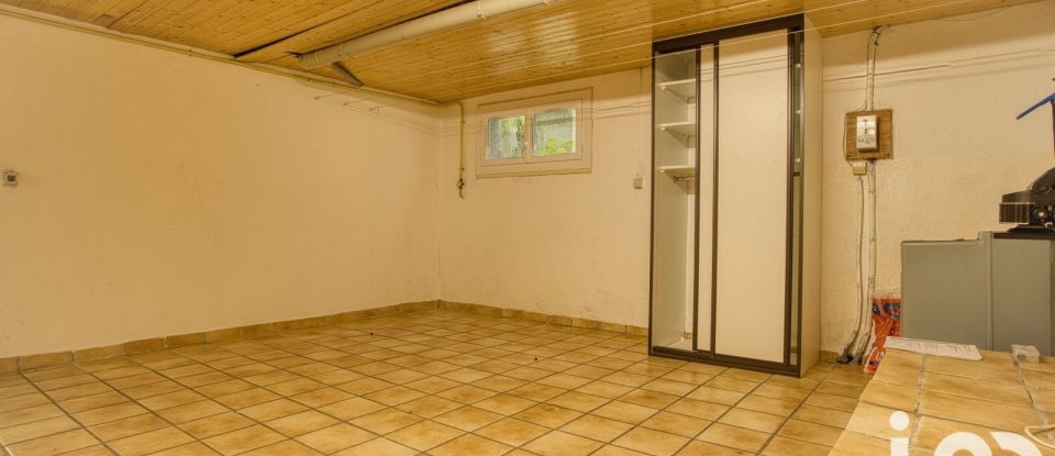 Maison 6 pièces de 173 m² à Ségny (01170)