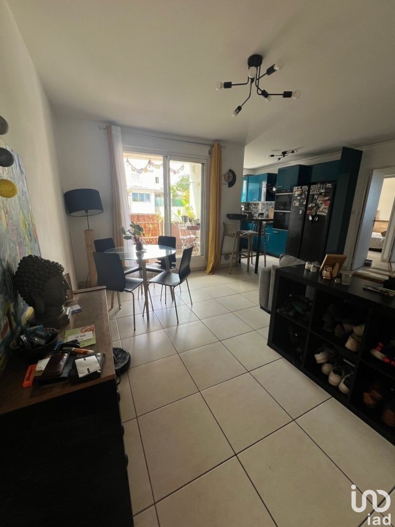 Apartment 3 rooms of 57 m² in SAINTE-CLOTILDE (97490)