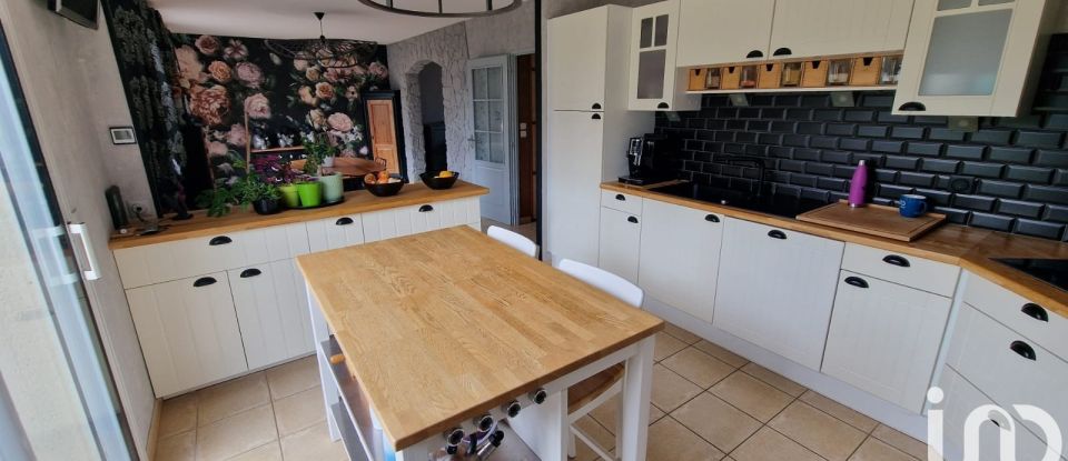 Maison 6 pièces de 123 m² à Angerville-la-Campagne (27930)