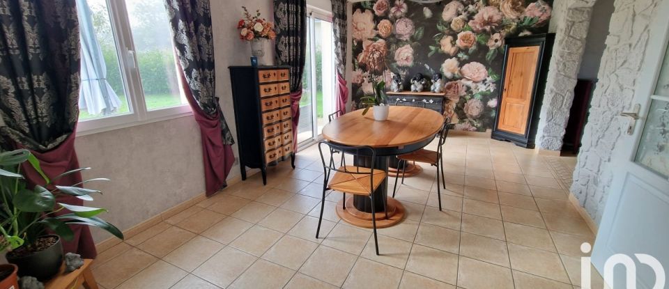 House 6 rooms of 123 m² in Angerville-la-Campagne (27930)