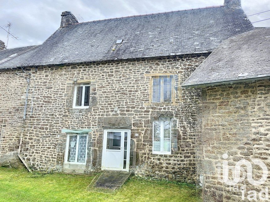 Maison de village 2 pièces de 96 m² à Couesmes-Vaucé (53300)