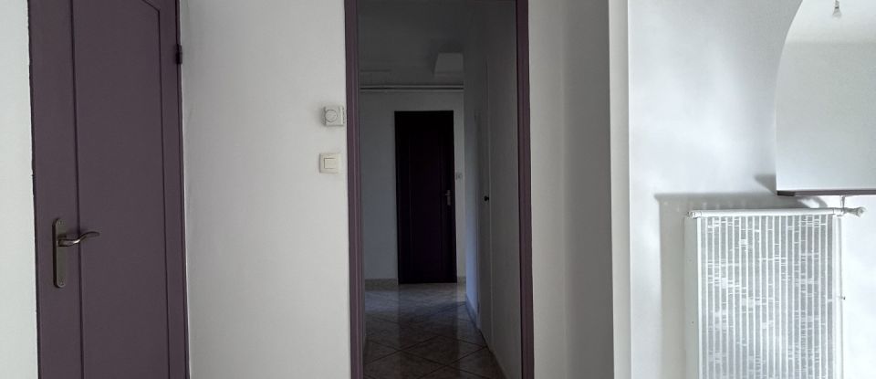 Appartement 4 pièces de 72 m² à Avignon (84000)