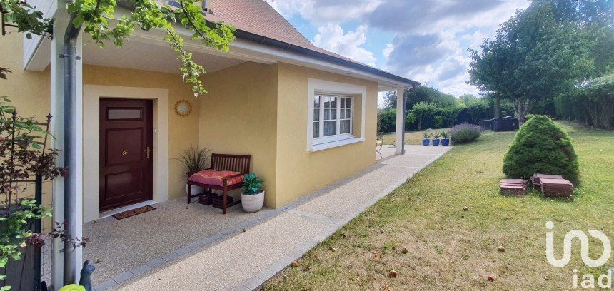 Maison 6 pièces de 161 m² à Magny-le-Hongre (77700)