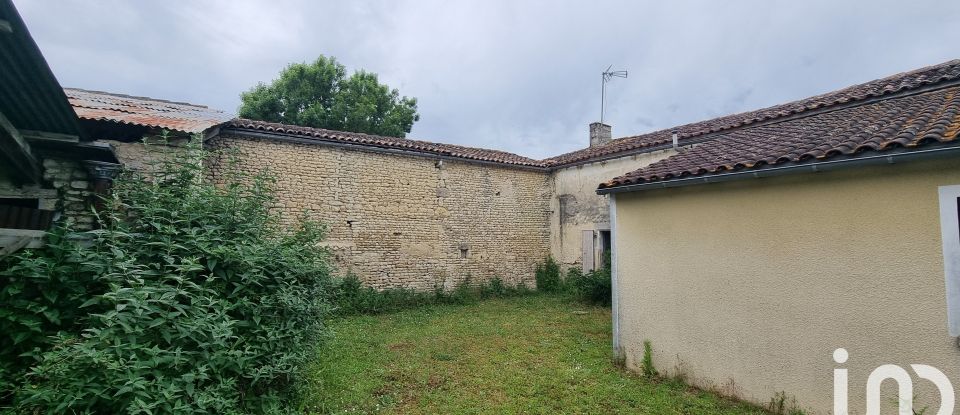 Country house 6 rooms of 157 m² in Rouillac (16170)