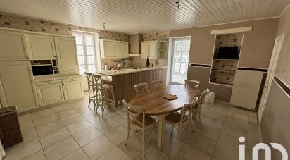 House 5 rooms of 132 m² in Fontenay-le-Comte (85200)