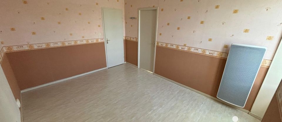 House 5 rooms of 132 m² in Fontenay-le-Comte (85200)