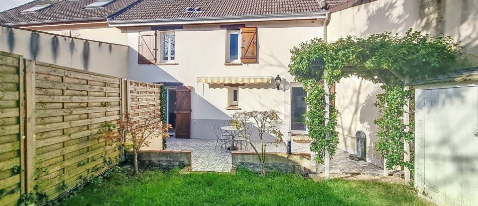 Maison 4 pièces de 115 m² à Bailly-Romainvilliers (77700)