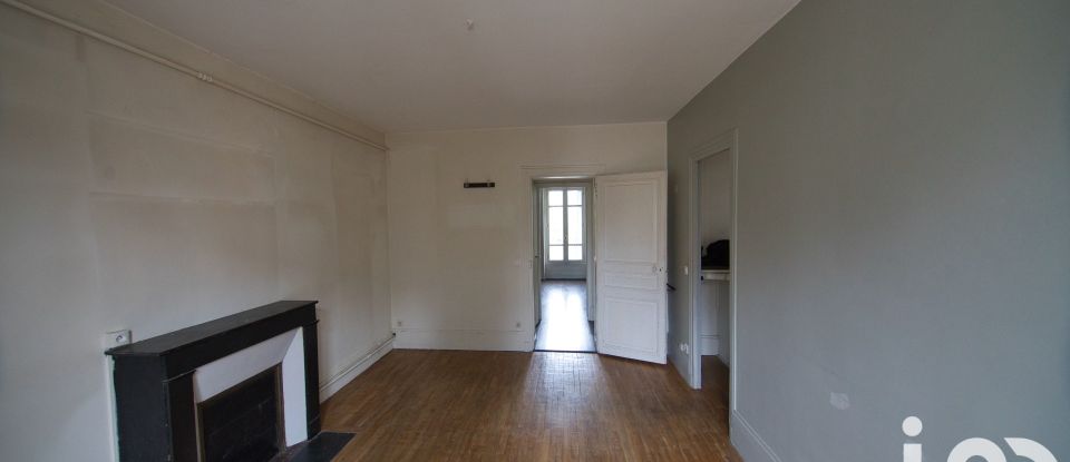 Apartment 4 rooms of 73 m² in La Garenne-Colombes (92250)