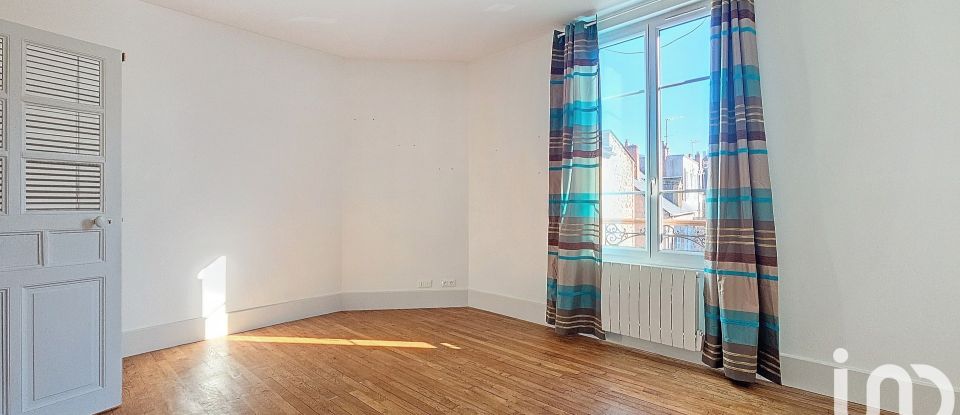 Duplex 7 pièces de 226 m² à Moulins (03000)