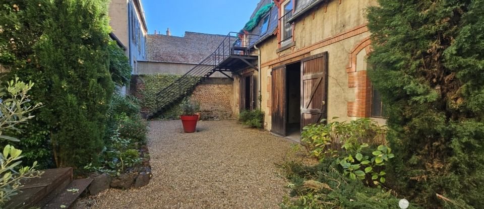 Duplex 7 rooms of 226 m² in Moulins (03000)