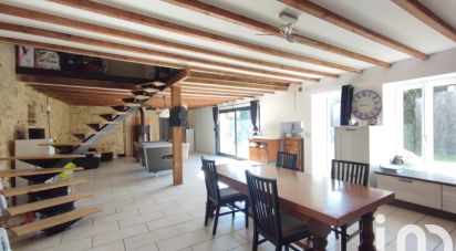 Village house 5 rooms of 133 m² in Saint-Martin-des-Noyers (85140)