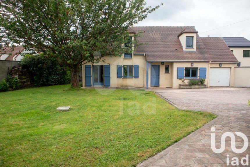 House 6 rooms of 150 m² in Liverdy-en-Brie (77220)