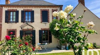 Maison traditionnelle 8 pièces de 287 m² à Varennes-Changy (45290)