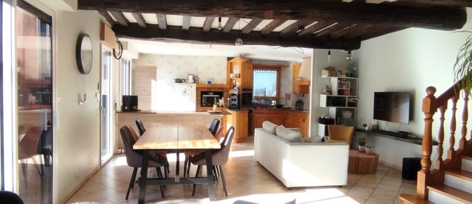 Maison 6 pièces de 150 m² à Servon-sur-Vilaine (35530)