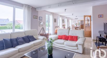 Maison 8 pièces de 226 m² à Marly (59770)