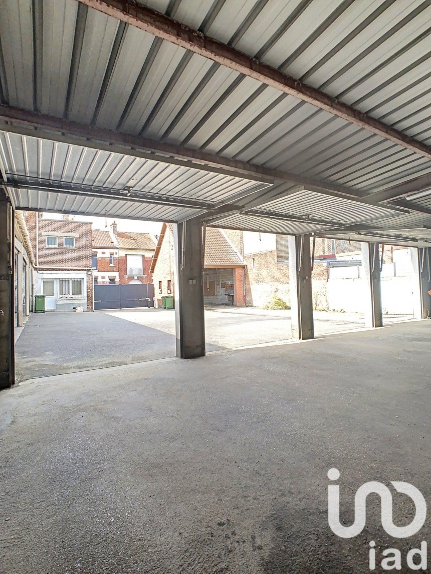 Building in Amiens (80090) of 190 m²