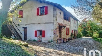 Gîte 12 pièces de 290 m² à Samatan (32130)