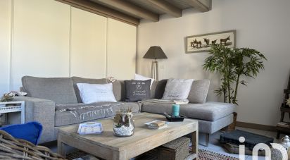 Apartment 3 rooms of 100 m² in Saint-Martin-de-Ré (17410)