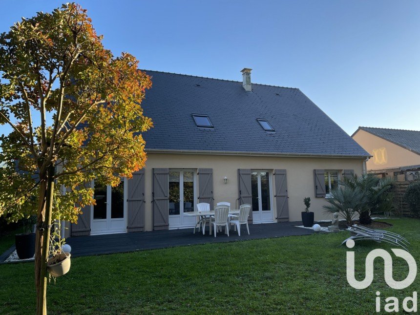 Maison traditionnelle 8 pièces de 205 m² à Thouaré-sur-Loire (44470)