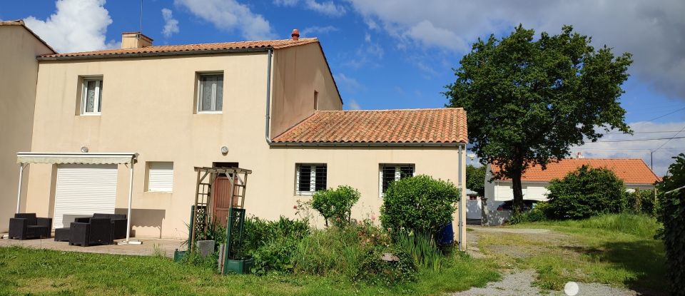 Maison traditionnelle 6 pièces de 140 m² à Saint-Jean-de-Boiseau (44640)