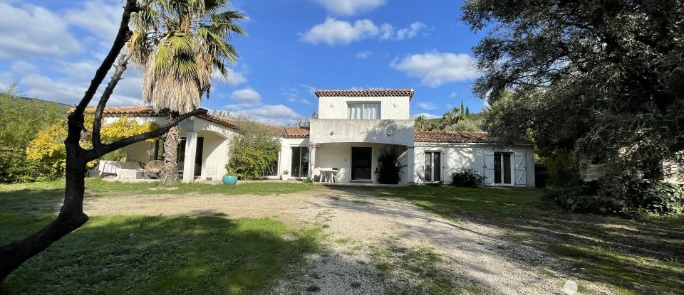 Maison traditionnelle 5 pièces de 171 m² à Ceyreste (13600)