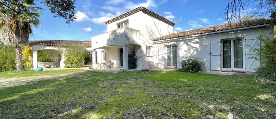 Traditional house 5 rooms of 171 m² in Ceyreste (13600)