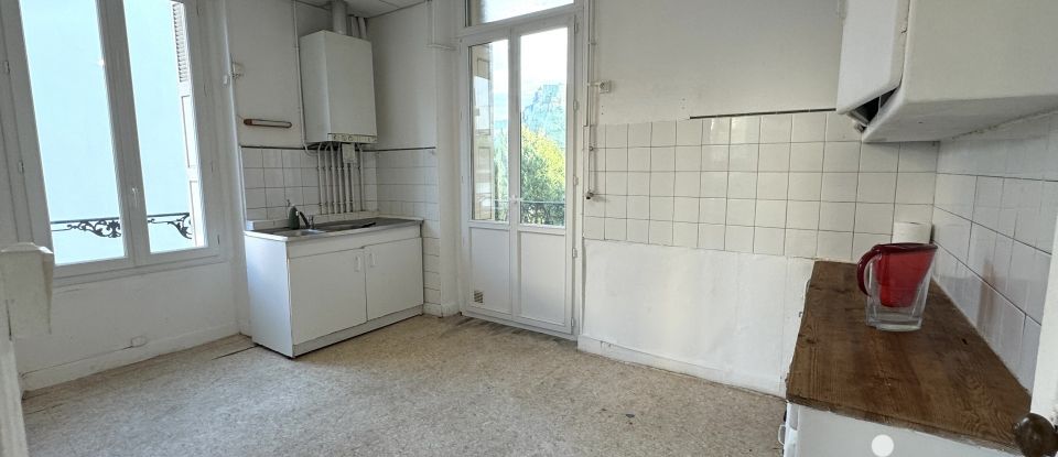 Apartment 3 rooms of 84 m² in Lourdes (65100)