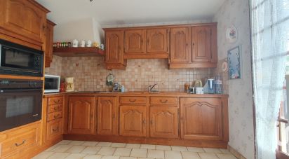 House 3 rooms of 74 m² in Lamnay (72320)