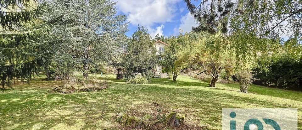 Maison traditionnelle 7 pièces de 152 m² à Sanssac-l'Église (43320)