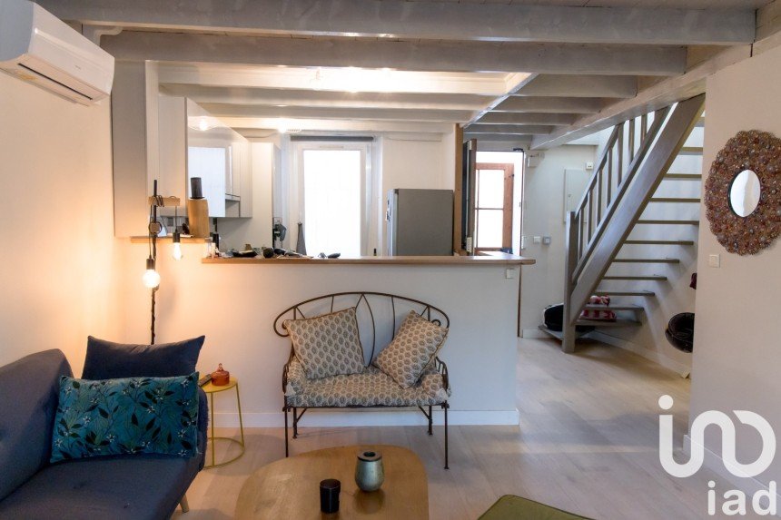 Town house 4 rooms of 77 m² in Marseille (13007)