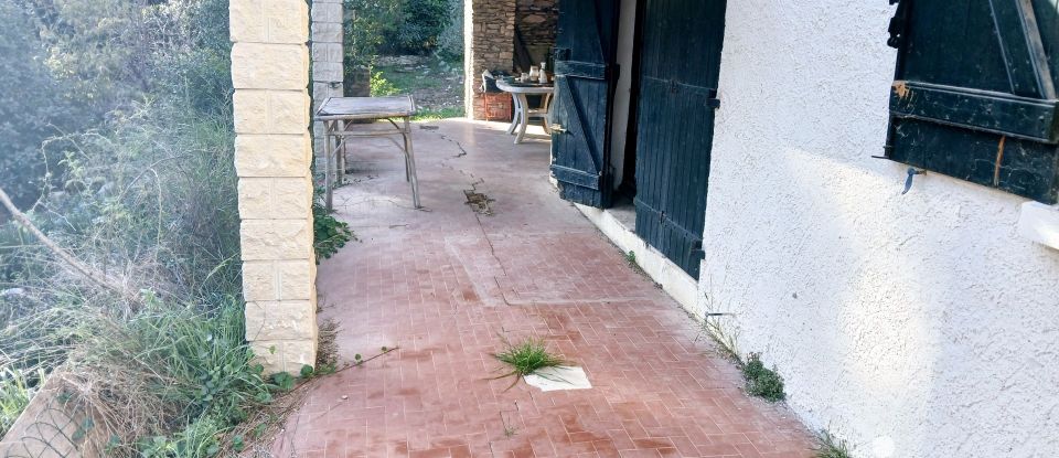 Maison traditionnelle 8 pièces de 233 m² à Nîmes (30000)