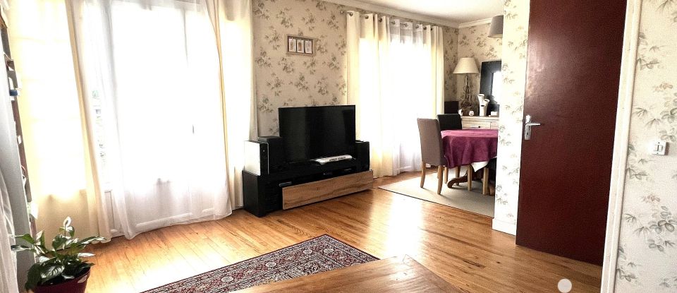 House 5 rooms of 109 m² in Saint-André-de-Cubzac (33240)