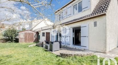 Maison 4 pièces de 88 m² à Brie-Comte-Robert (77170)