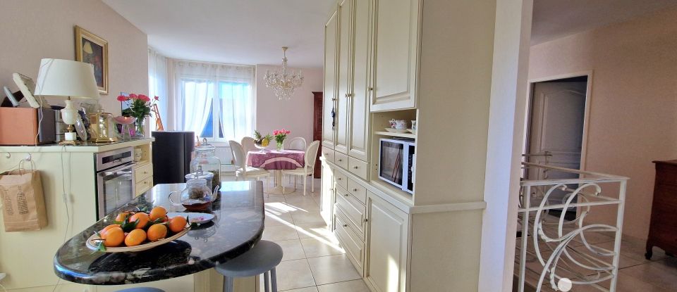 House 5 rooms of 117 m² in Saint-Gilles-Croix-de-Vie (85800)