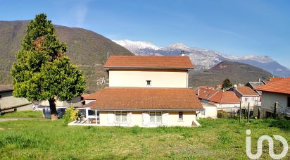 Maison traditionnelle 5 pièces de 104 m² à Saint-Georges-de-Commiers (38450)