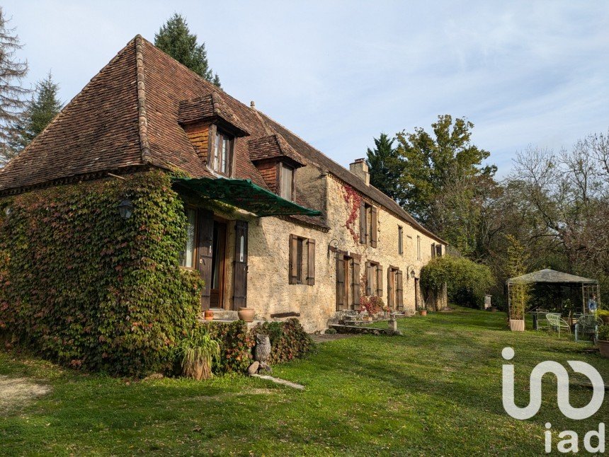 Longère 7 pièces de 217 m² à Coux et Bigaroque-Mouzens (24220)