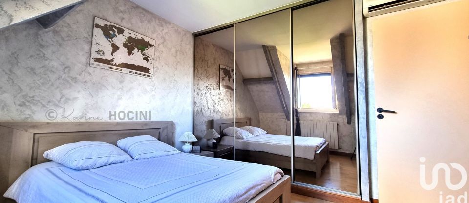 Traditional house 7 rooms of 180 m² in Morangis (91420)