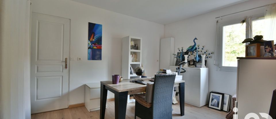 Maison 6 pièces de 150 m² à Vic-le-Fesq (30260)