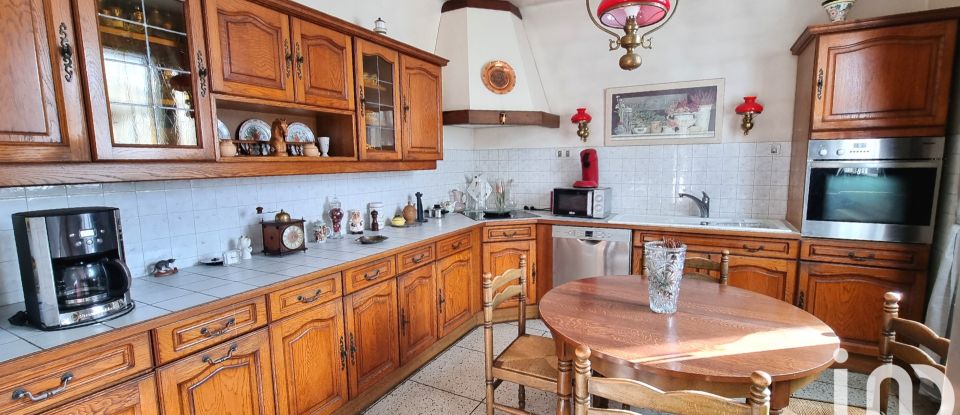 Maison traditionnelle 6 pièces de 108 m² à Villeneuve-le-Roi (94290)