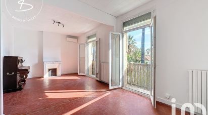 Maison traditionnelle 7 pièces de 213 m² à Hyères (83400)