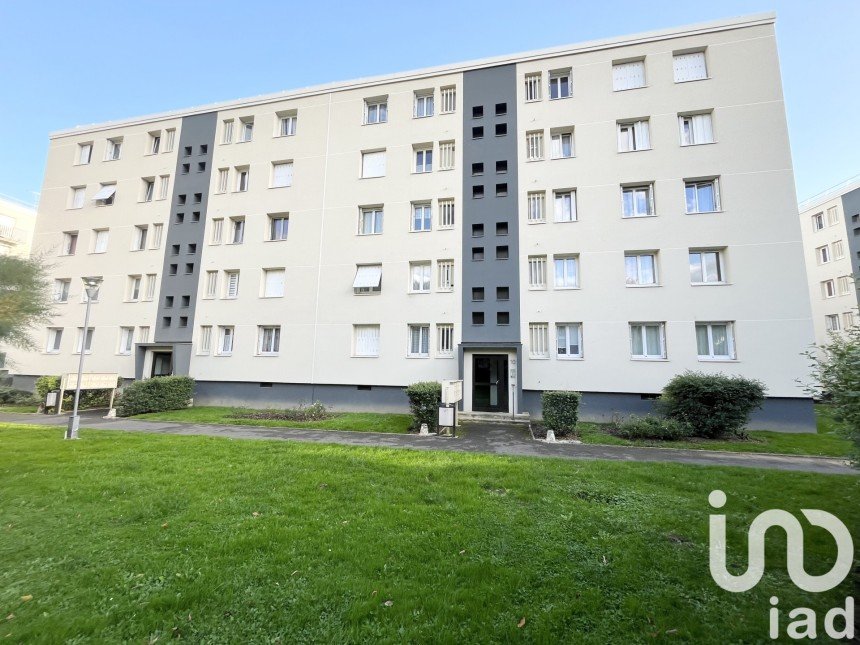 Appartement 4 pièces de 71 m² à Domont (95330)