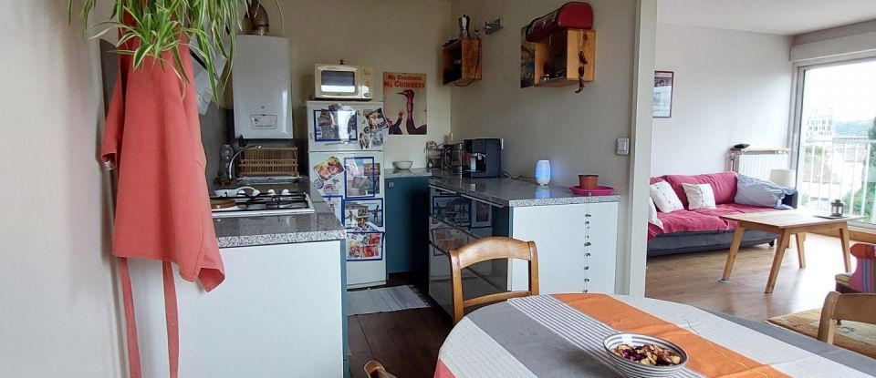 Appartement 4 pièces de 80 m² à Bordeaux (33800)