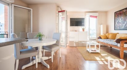 Apartment 3 rooms of 57 m² in Massy (91300)