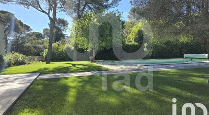 Traditional house 10 rooms of 300 m² in Nîmes (30900)