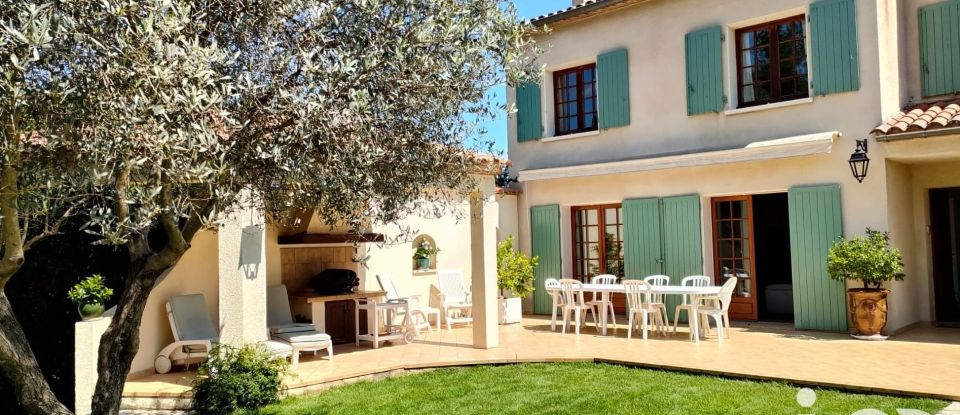 Traditional house 10 rooms of 300 m² in Nîmes (30900)