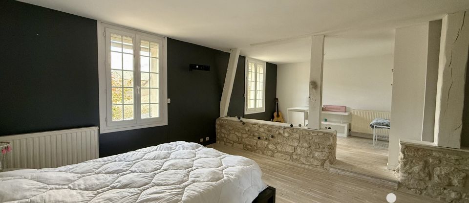 Maison 10 pièces de 450 m² à Fleurines (60700)